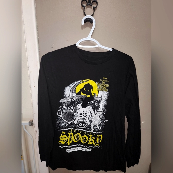 Nightmare before christmas long sleeve - Picture 1 of 2